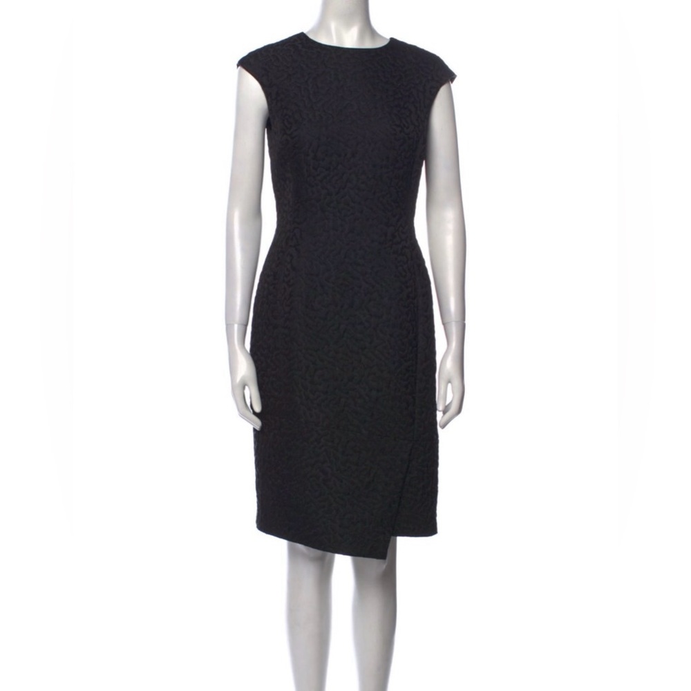 Carolina Herrera Black Textured Sleeveless Crew Neck Sheath Dress Size 4
